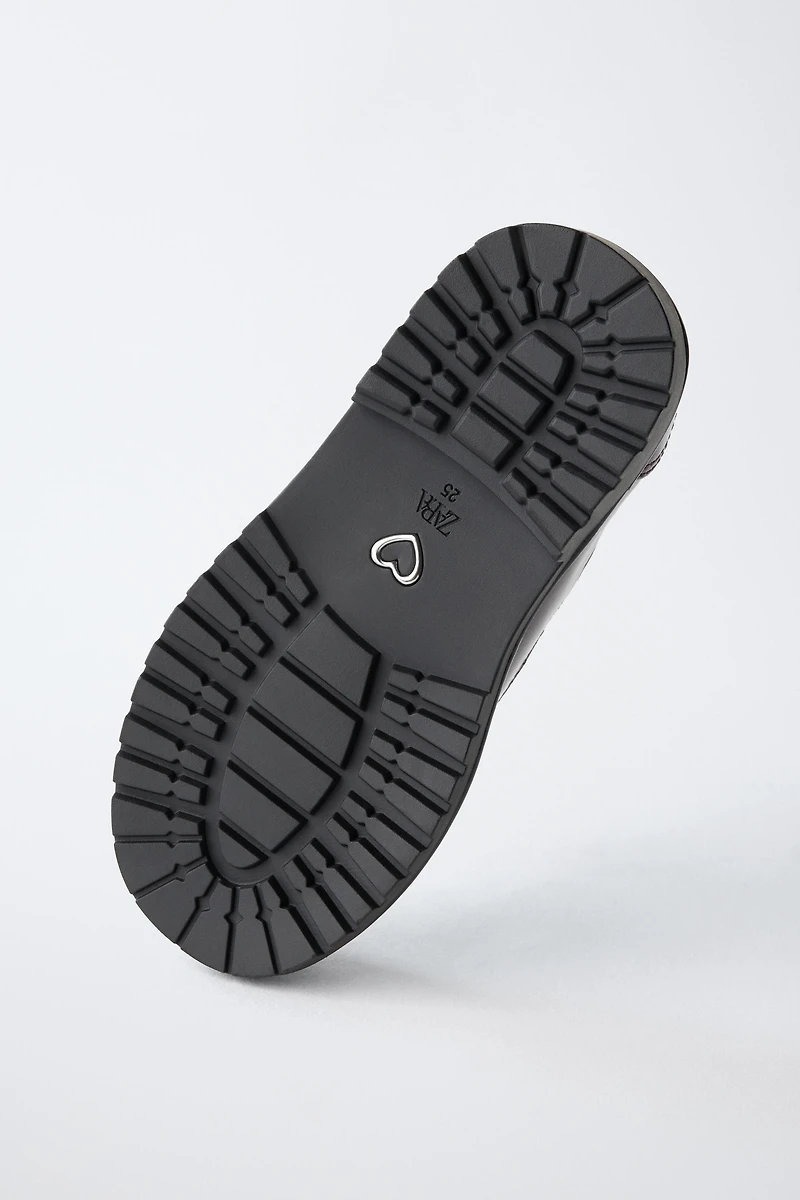 T-STRAP BALLET FLATS