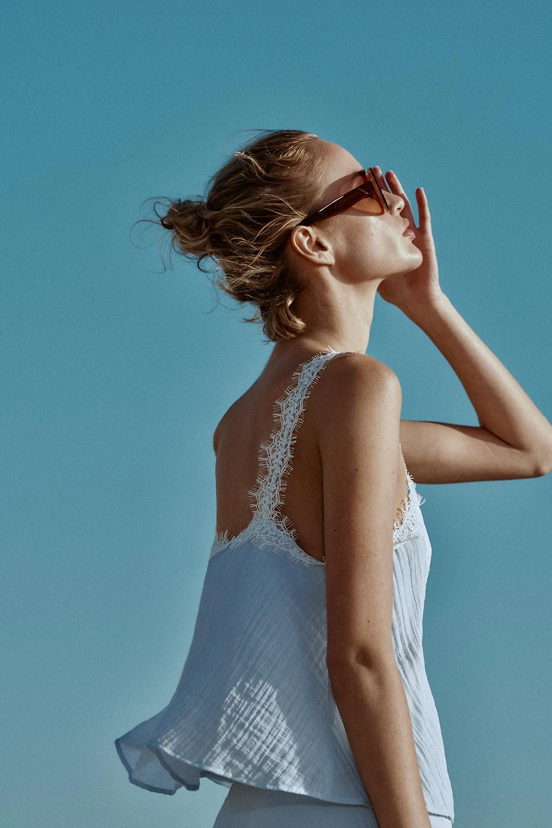 LACE CAMISOLE TOP
