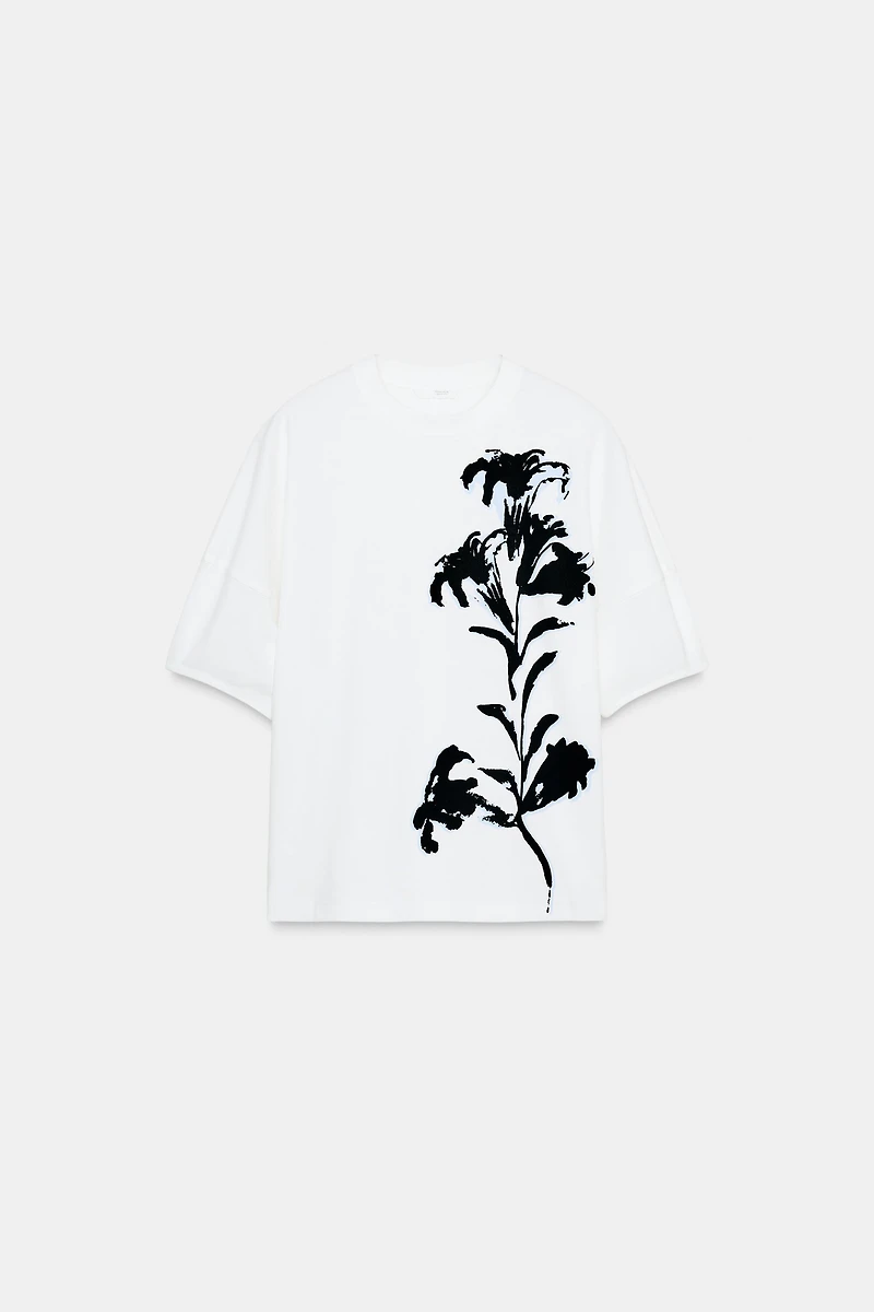CONTRAST FLOWER T-SHIRT