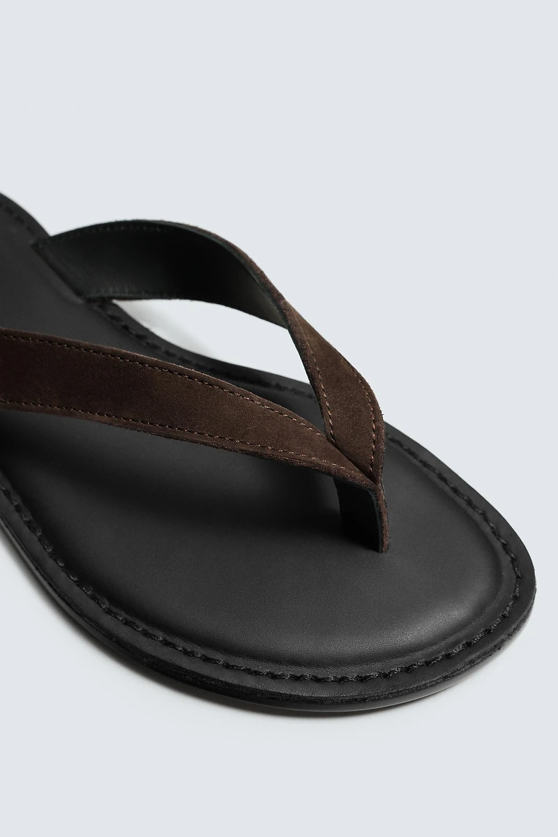 SANDALES À BRIDES EN CUIR