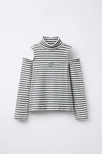 CUT-OUT TURTLENECK T-SHIRT