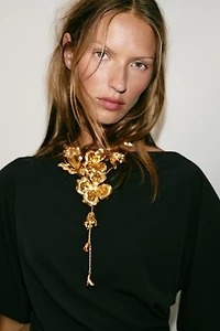 DOUBLE METAL FLOWER NECKLACE