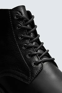 LACED LEATHER BOOTS