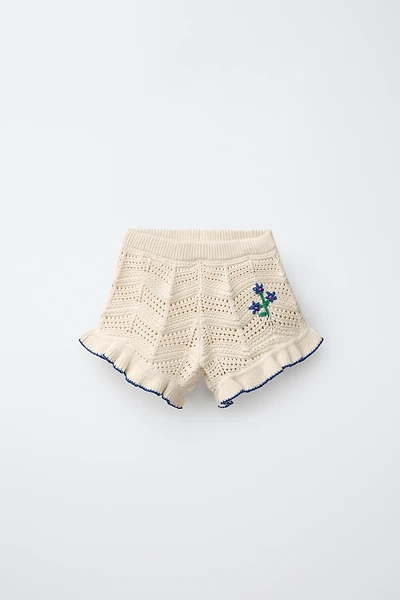 EMBROIDERED FLORAL KNIT SHORTS