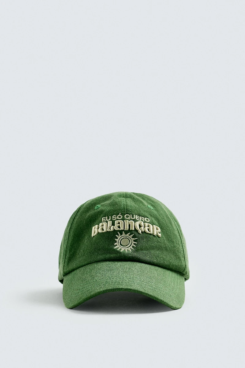 CONTRAST EMBROIDERY CAP