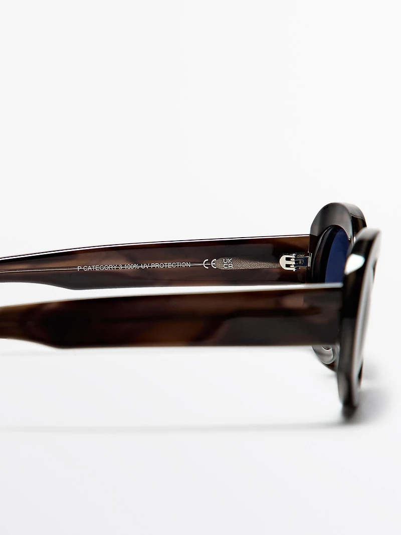 Oval sunglasses