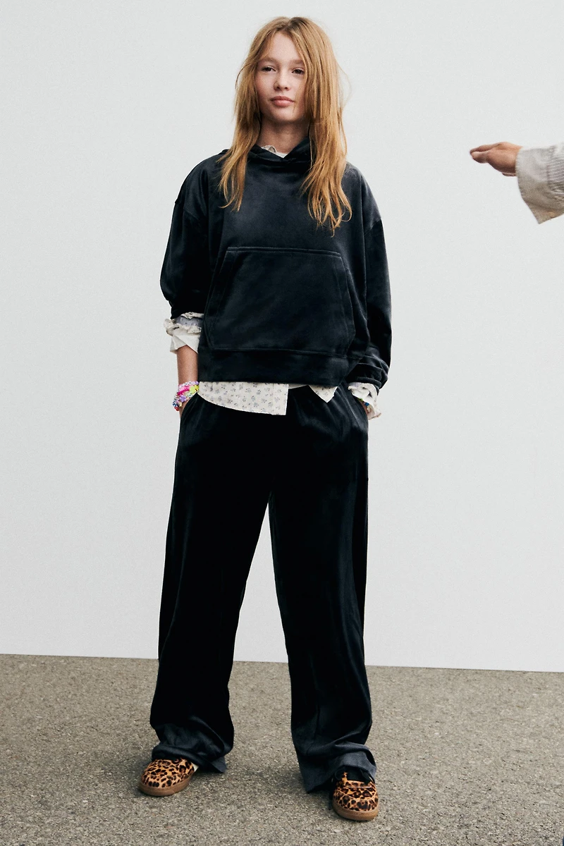 HOODIE AND WIDE LEG VELOUR PANTS SET