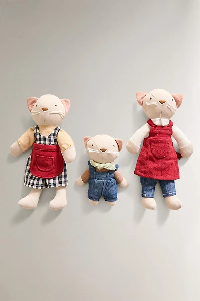 CHILDREN'S CAT FAMILY PLUSH TOY SET (SET OF 3)