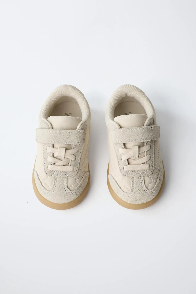 RETRO BAREFOOT SNEAKERS