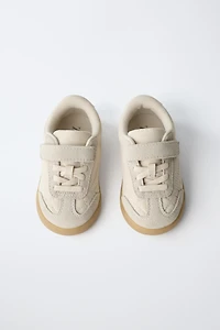 RETRO BAREFOOT SNEAKERS