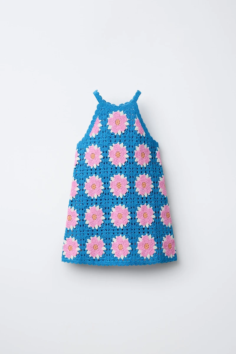 ROBE EN MAILLE CROCHET À FLEURS