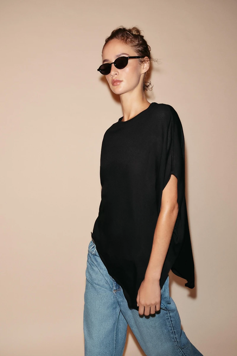 ASYMMETRIC KNIT TOP