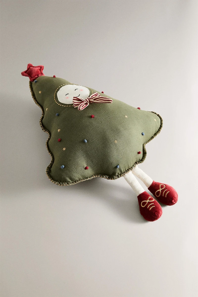 CHILDREN'S THROW PILLOW CHRISTMAS TREE
