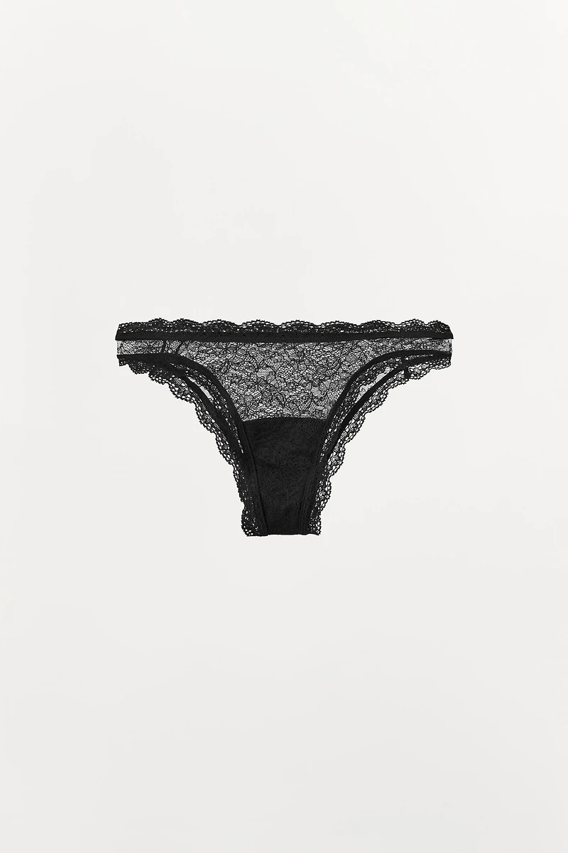 LACE PANTIES