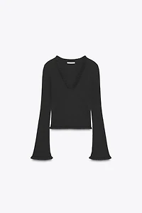 RUFFLED LONG SLEEVE TOP