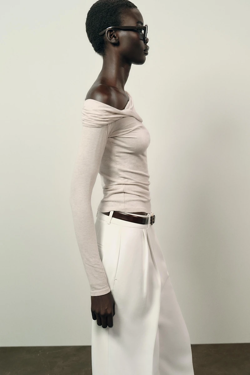 ASYMMETRIC NECK TOP