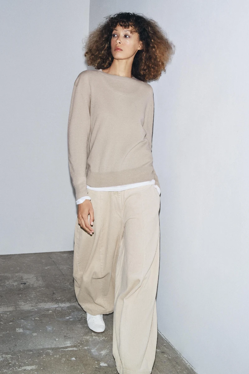 EXTRA SOFT LONG SLEEVE 100% WOOL SWEATER