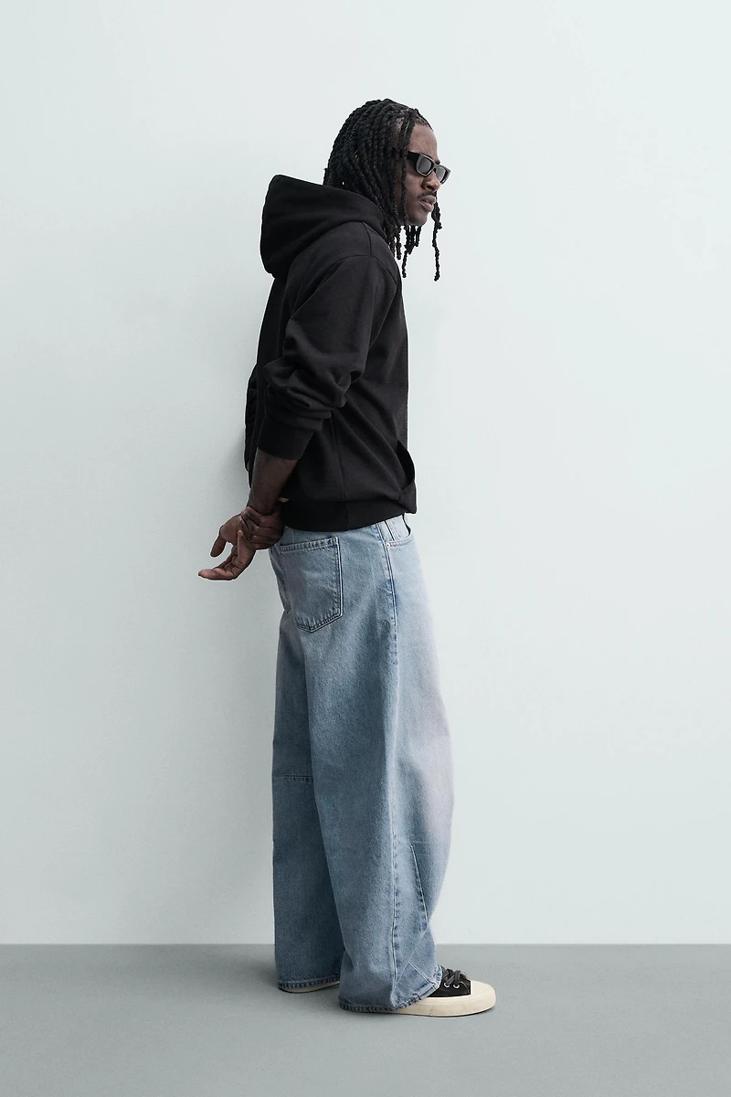 RELAXED BARREL FIT JEANS WITH DARTS