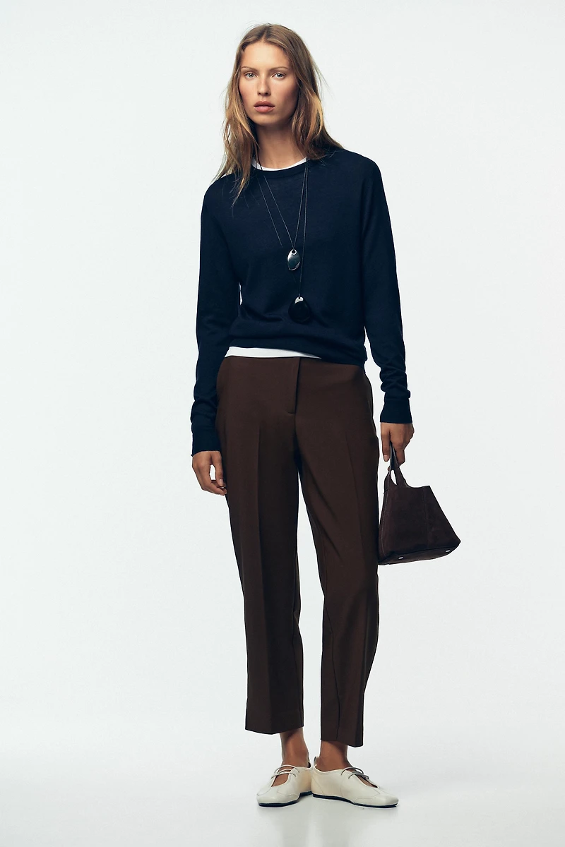 PANTS WITH SLIT HEMS