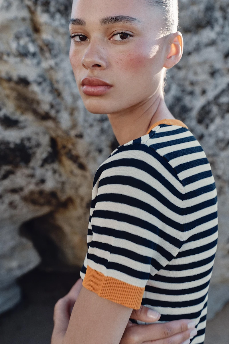 STRIPED KNIT TOP