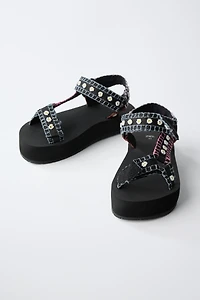 EMBROIDERED FLORAL SANDALS