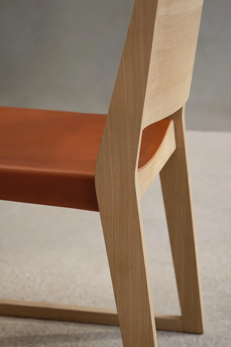 CHAIR 02