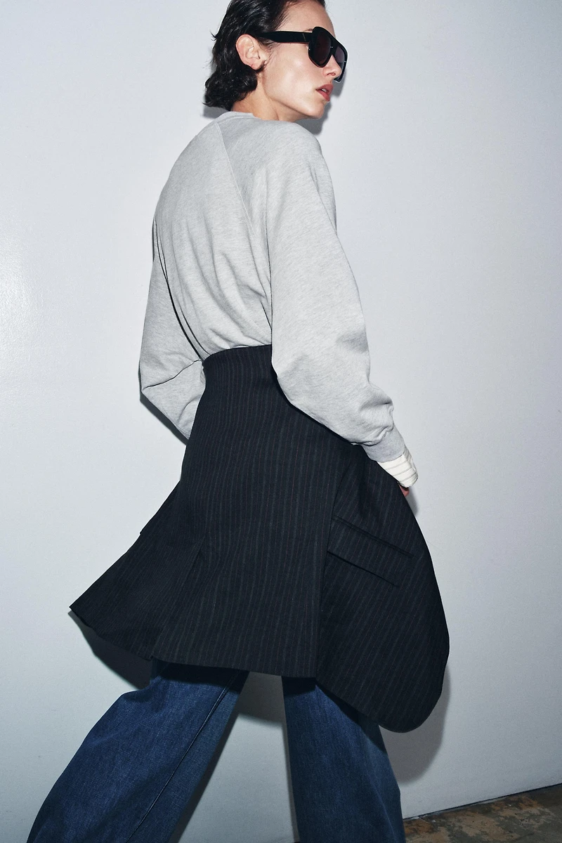 OVERSIZE LONG SLEEVE T-SHIRT