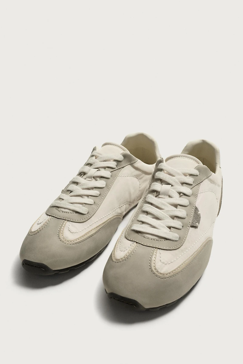 RETRO STYLE SNEAKERS