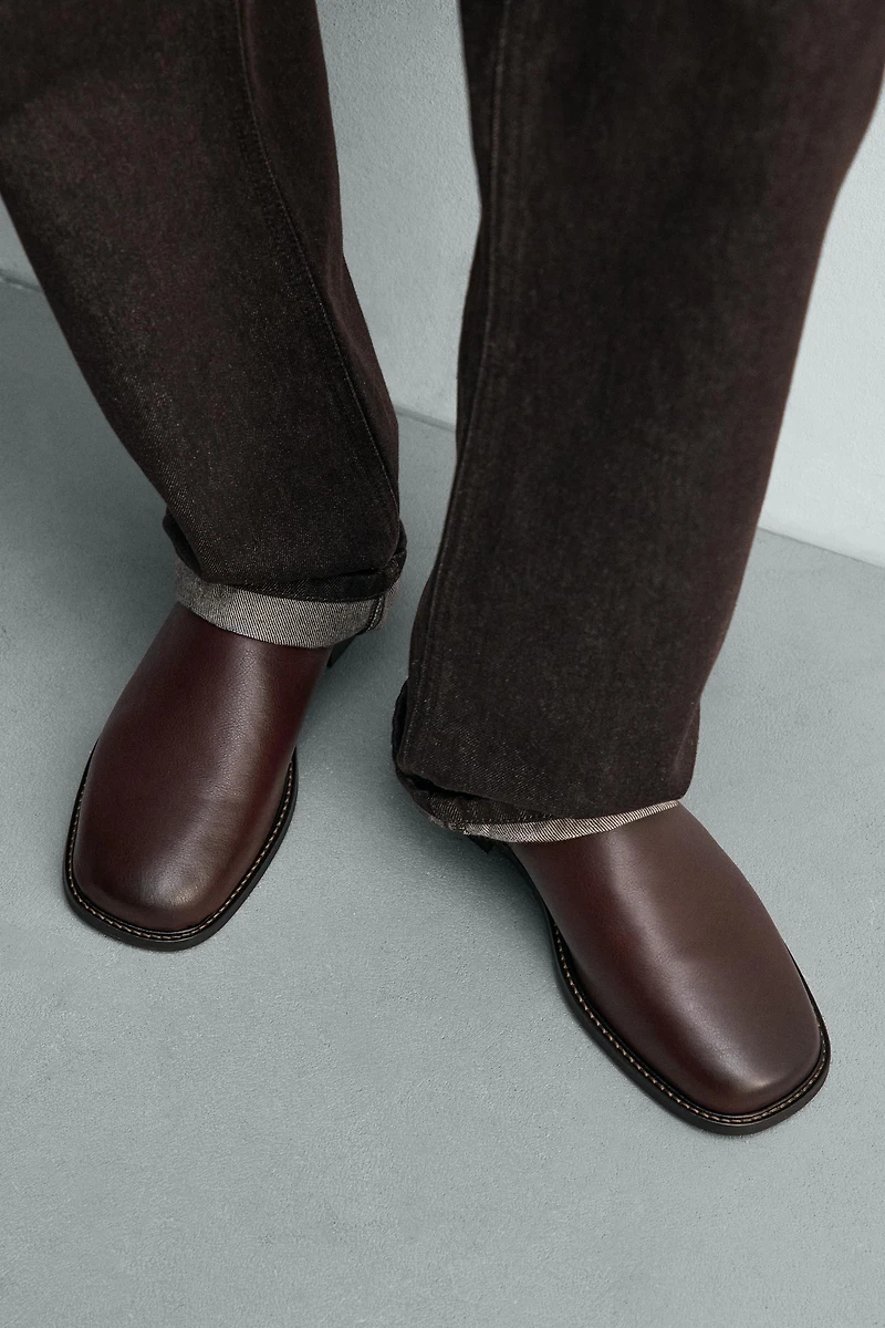 SABOTS EN CUIR