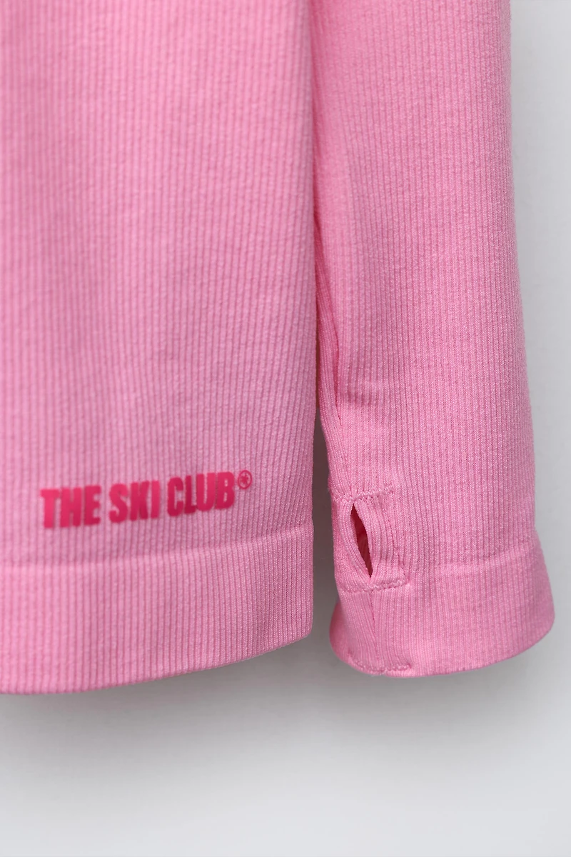 T-SHIRT THERMIQUE CÔTELÉ À INSCRIPTION EN RELIEF