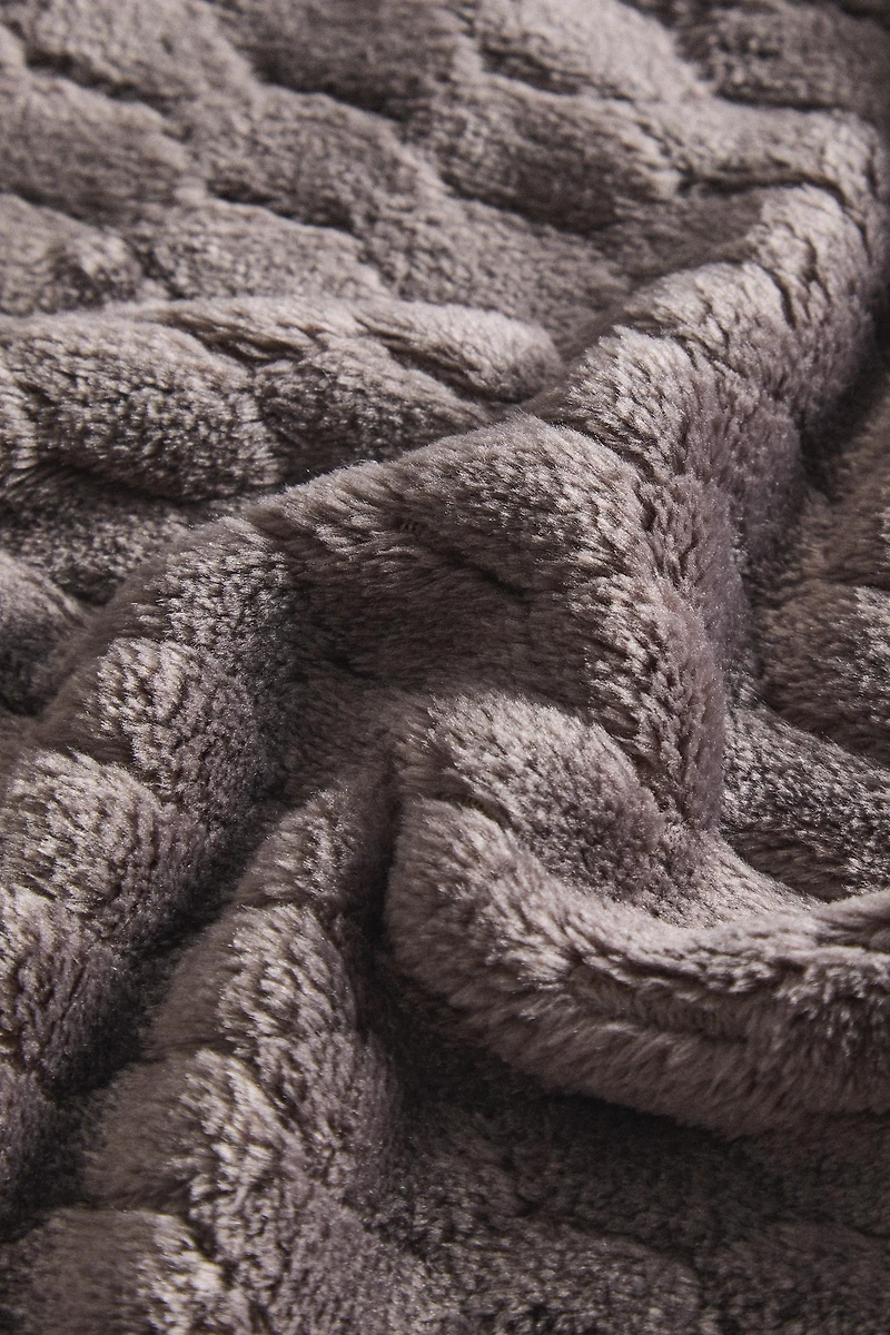 DIAMOND FLEECE BLANKET