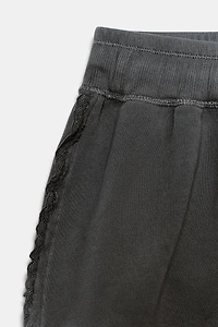WASHED LACE SHORTS