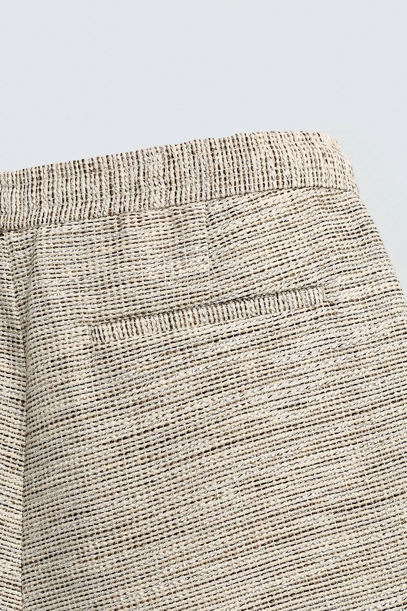 TEXTURED CONTRAST SHORTS