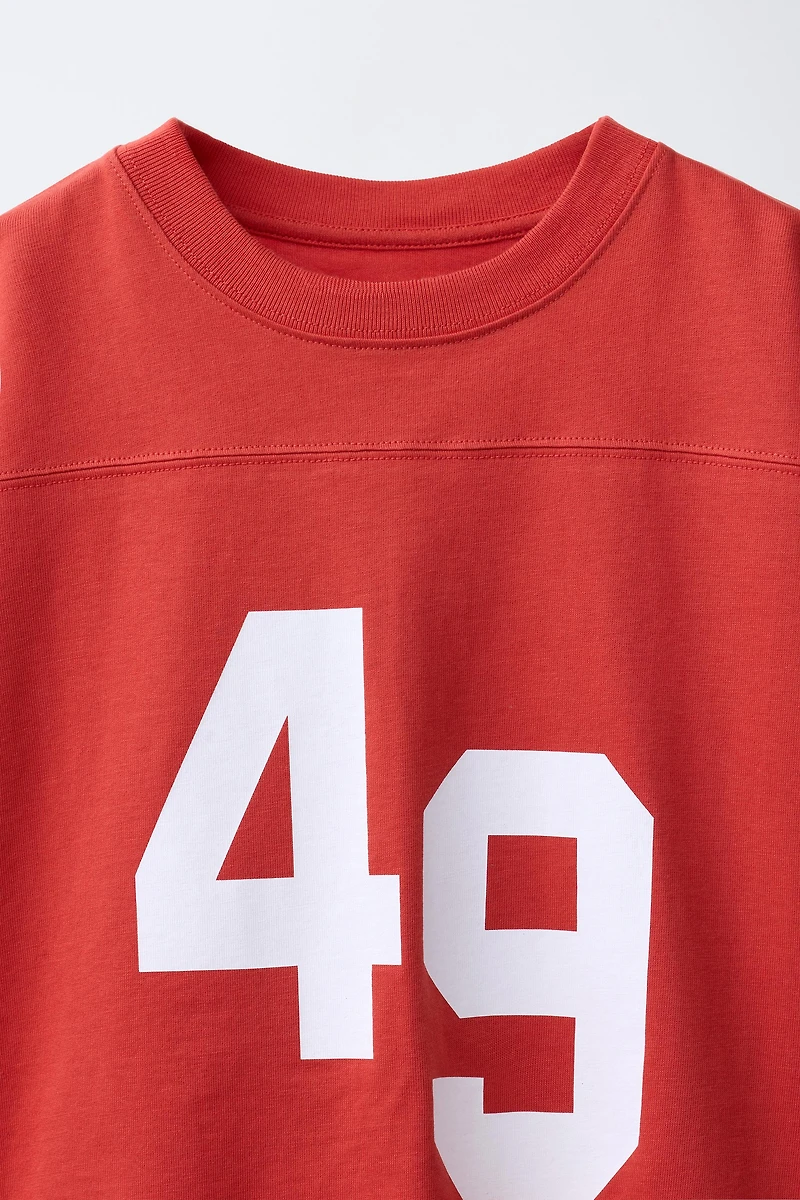 T-SHIRT IMPRIMÉ NUMÉRO ET BANDES