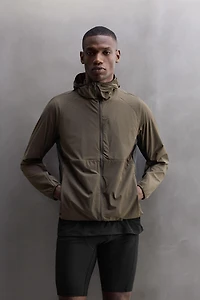 LIGHTWEIGHT COLOR BLOCK TECHNICAL JACKET