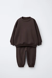 JOGGING SWEATSHIRT AND BASIC JOGGER PANTS SET WITH LABEL
