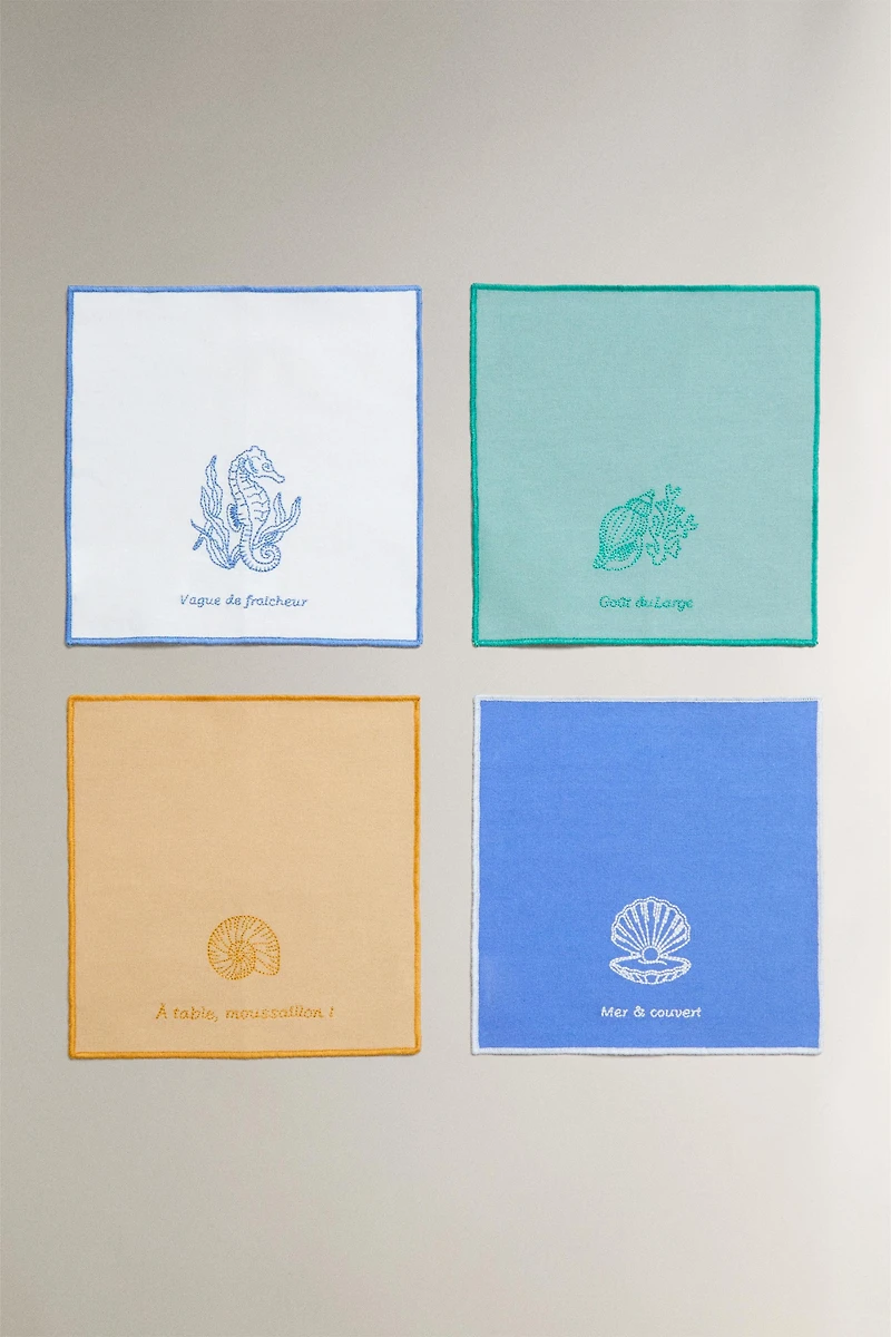 LOT DE 4 SERVIETTES DE TABLE COCKTAIL BRODERIE MARINE