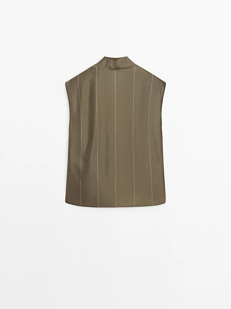 Flowing blouse with striped details