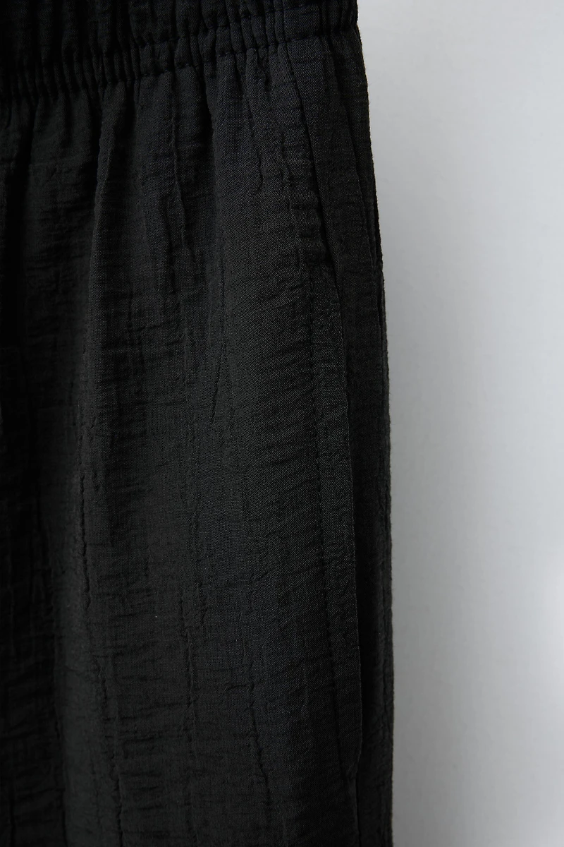 WRINKLED EFFECT WIDE LEG PANTS