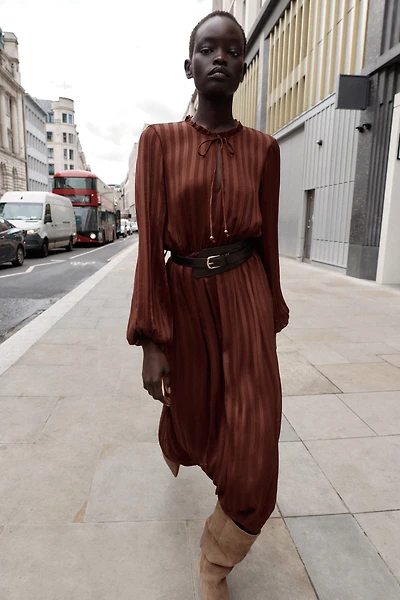 MIDI BELT DRESS