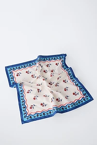 FLORAL PRINT BANDANA