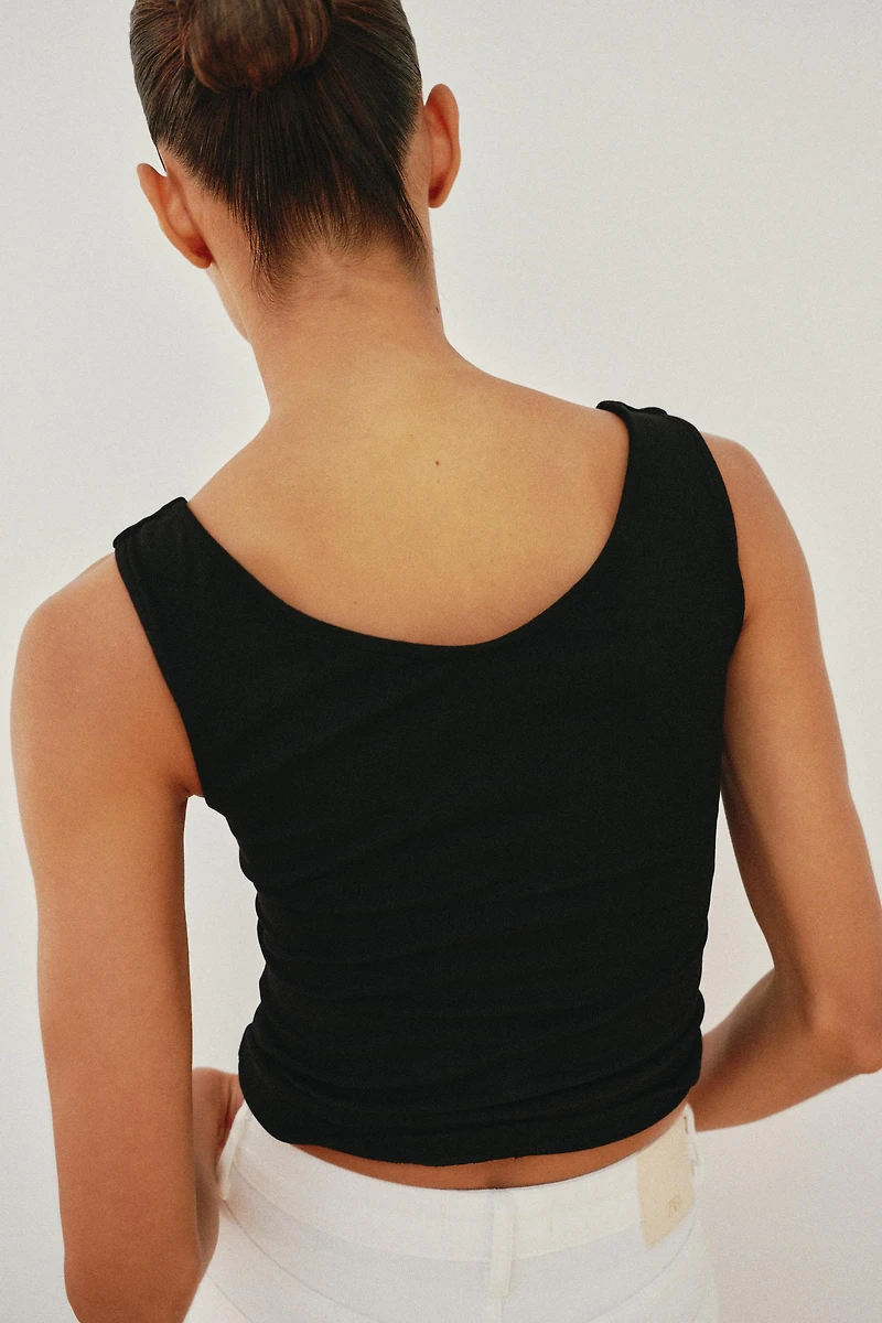 OFF-THE-SHOULDER T-SHIRT