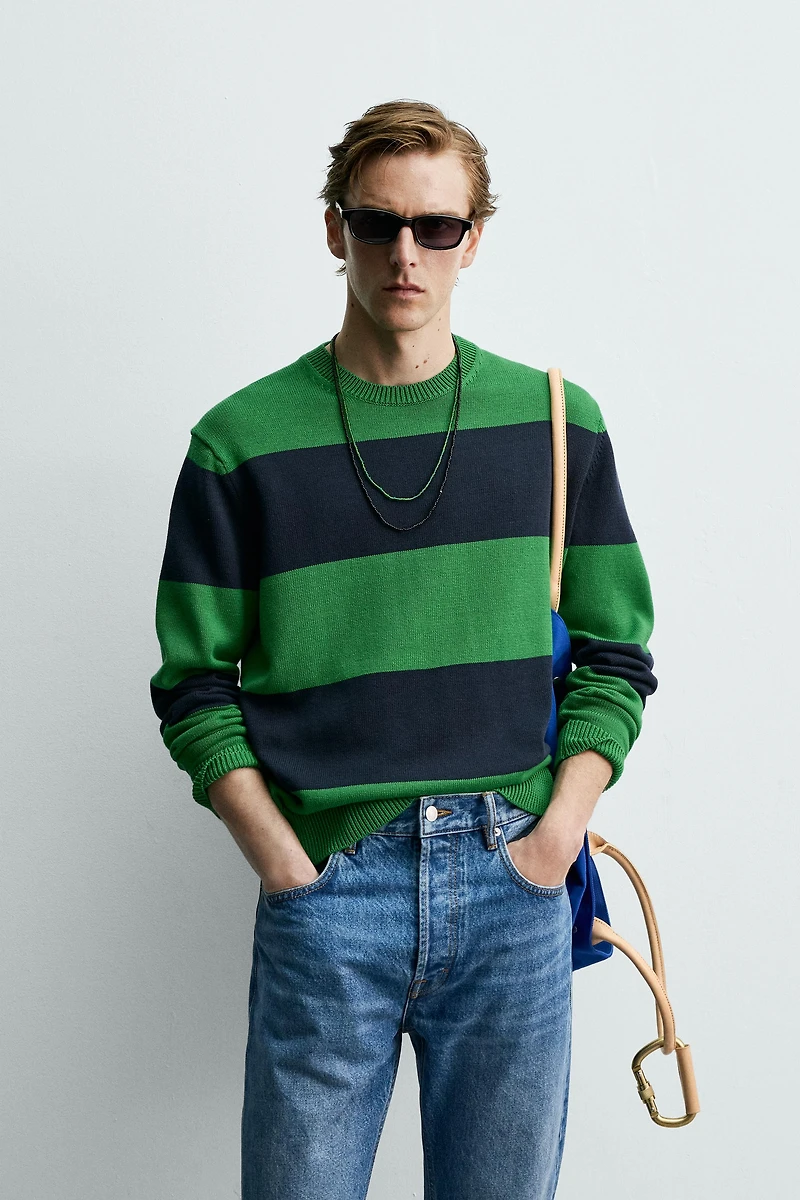 PULL EN JACQUARD À RAYURES AARON LEVINE X ZARA