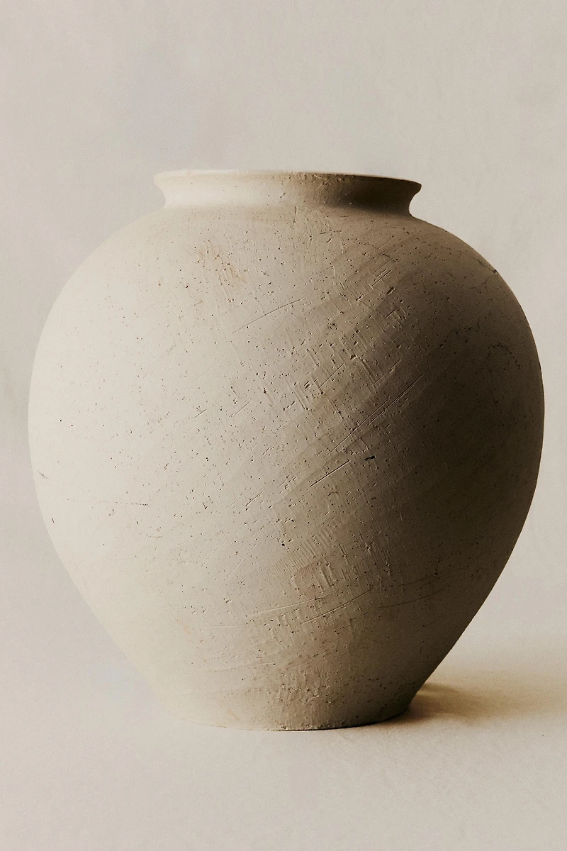 TEXTURED CERAMIC VASE