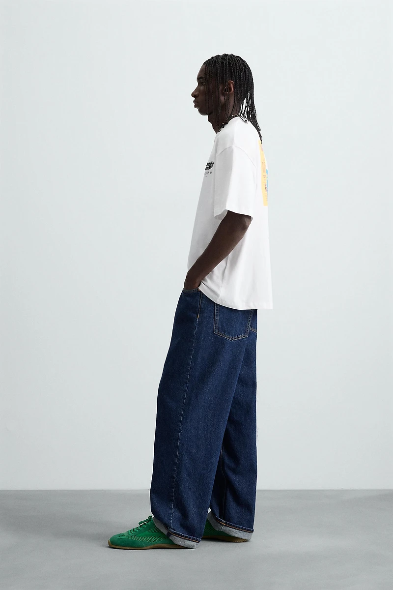 T-SHIRT À IMPRIMÉS EN RELIEF