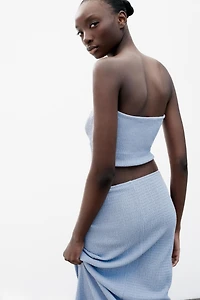 TEXTURED BANDEAU TOP