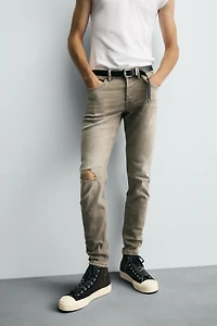 RIPPED SKINNY FIT JEANS