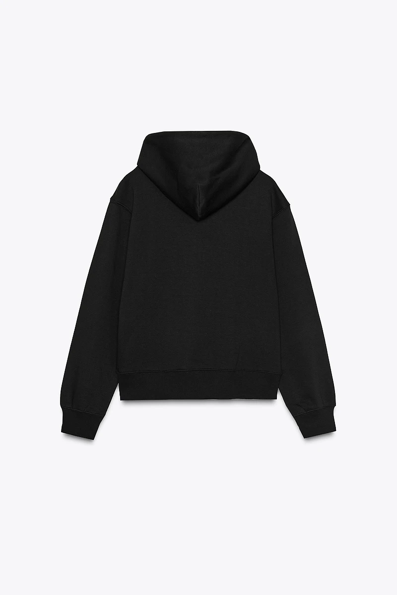BASIC HOODIE SWEATSHIRT