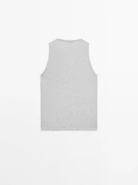 Sleeveless round neck T-shirt