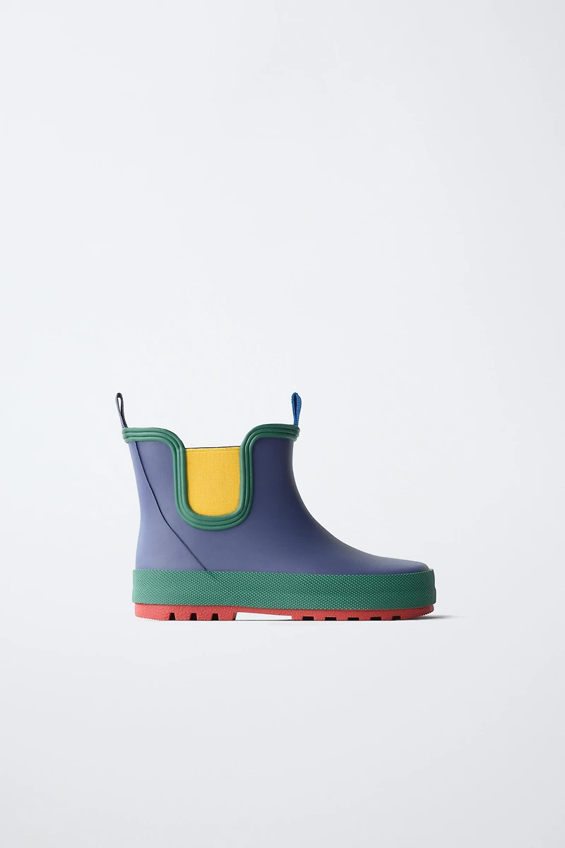 CHELSEA RAIN BOOTS